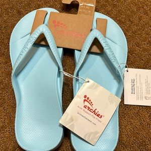 Baby blue sz 8 Archie’s